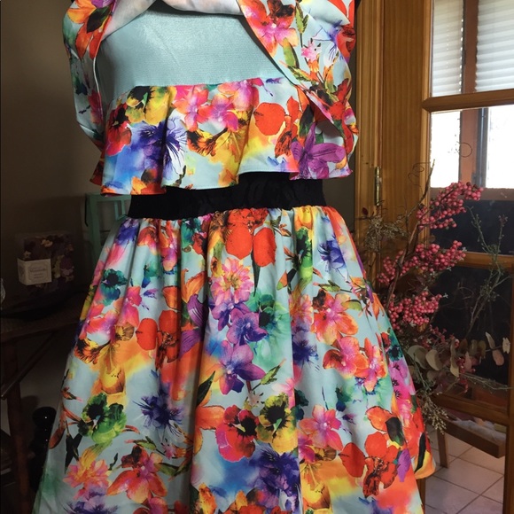 EUC Tropical Hawaiian Tiki Style Floral Dress by Love Culture Size M - Picture 4 of 6